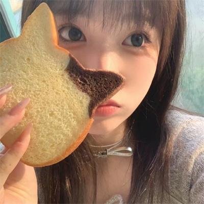 赤裸并存在着